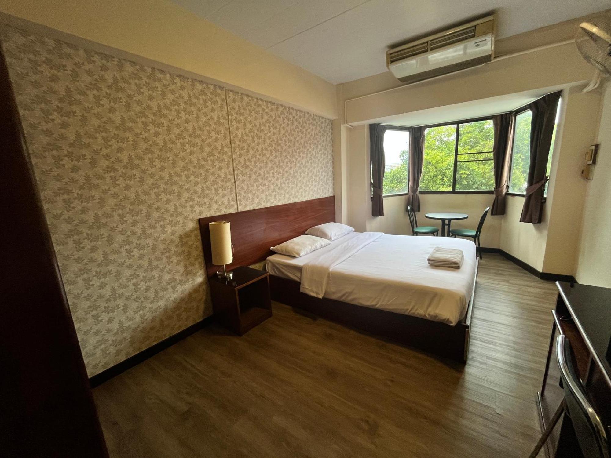 Rcn Court & Inn Chiang Mai Exterior photo